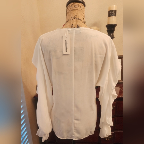 Ruffles Button Design Long Sleeve Top - Picture 5 of 5